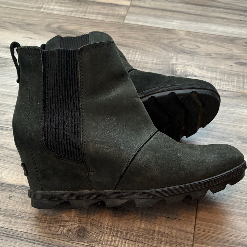 Sorel Black Joan Of Arctic wedge boots 10